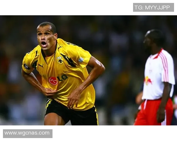 足球球星独特睡觉方式揭秘助力赛场发挥与身体恢复